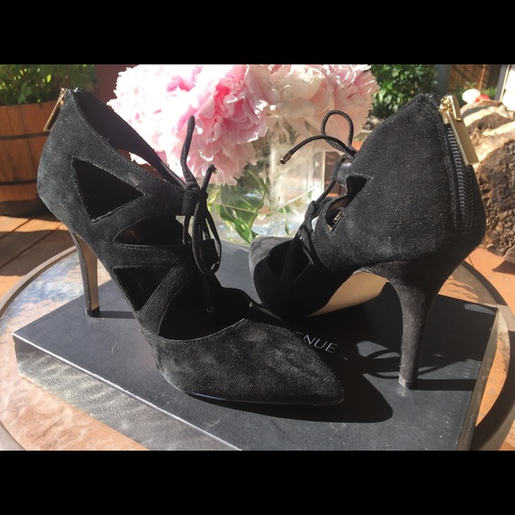 Saks Fifth Avenue Black Suede Heels GUC - Picture 1 of 5